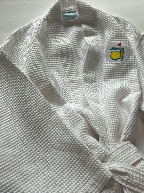 Masters Other - Augusta National Masters White Waffle Weave Spa Robe with Embroidered Patch